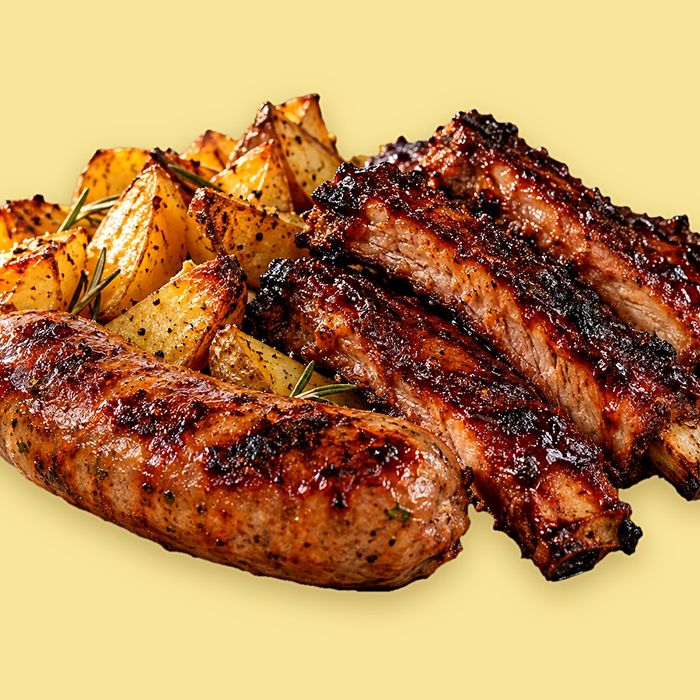 Ribs, salsiccia e patate al forno